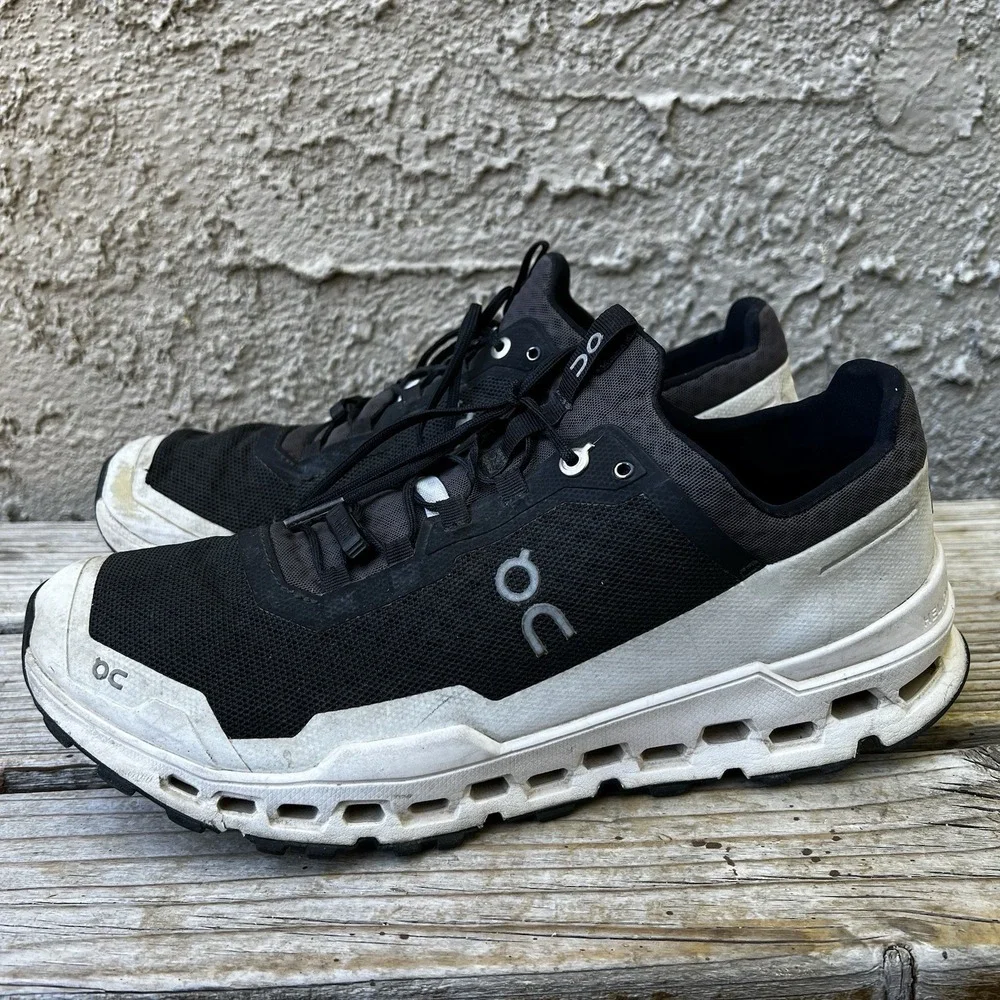 On Cloudultra 2 Shoes Men Size 10 Trail Running Black/White Sneakers